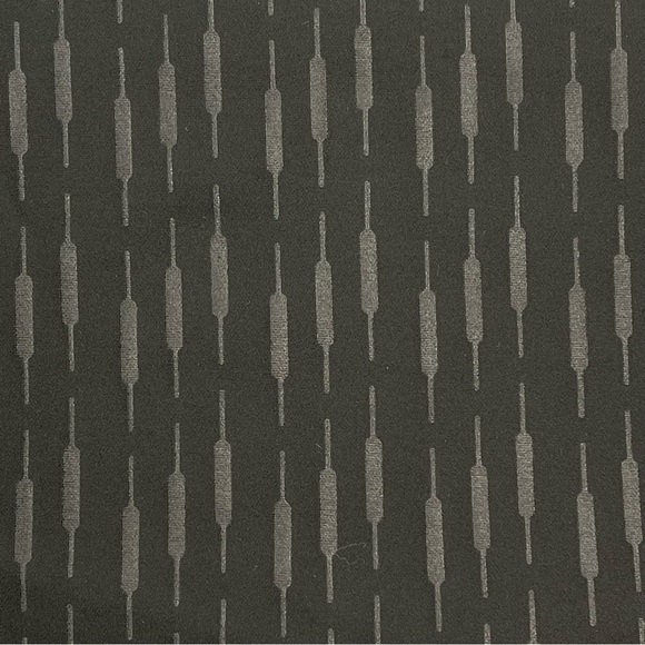 Bad Birdie Women’s Size XL The Links Mock Neck Crop Cattail Black Beauty Top NWT - Picture 10 of 10